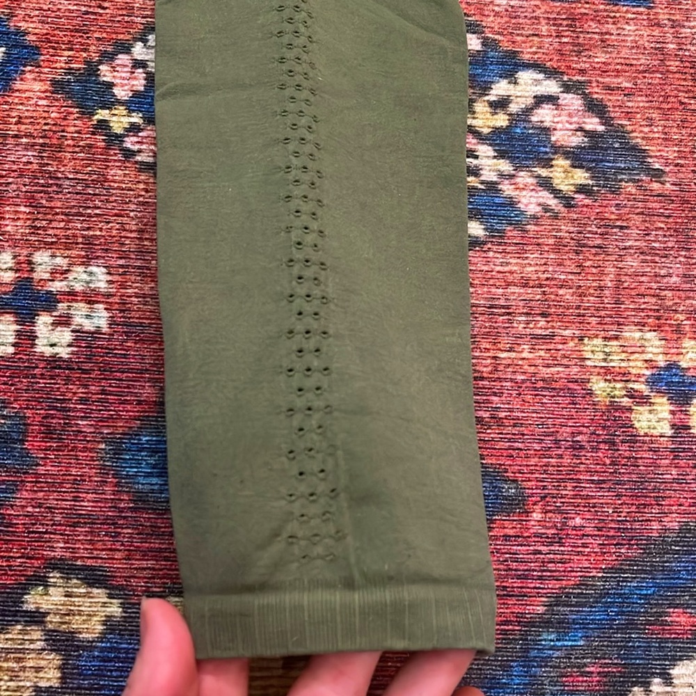 Free People High-Rise 7/8 Good Karma Leggings. XS/S - Picture 11 of 11